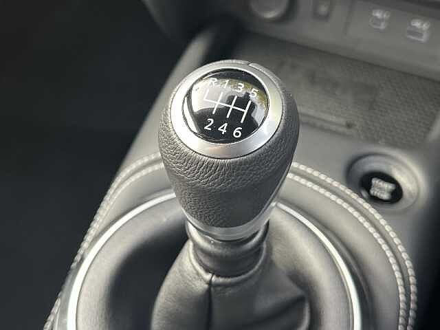 Nissan Juke 1.0 DIG-T N-Connecta (114ps) 5-Door Hatchback