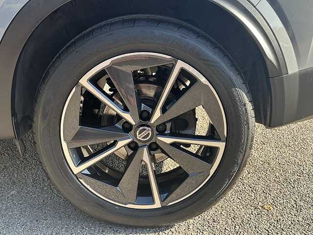 Nissan Qashqai 1.3 DiG-T MH 158 Tekna 5dr