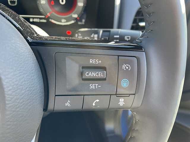 Nissan Qashqai 1.3 DiG-T MH Tekna 5dr