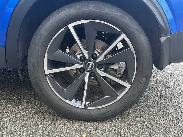 Nissan Qashqai 1.3 DiG-T MH Tekna 5dr
