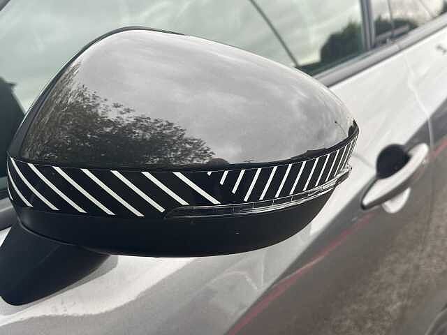 Nissan Juke 1.6 Hybrid Premiere Edition 5dr Auto