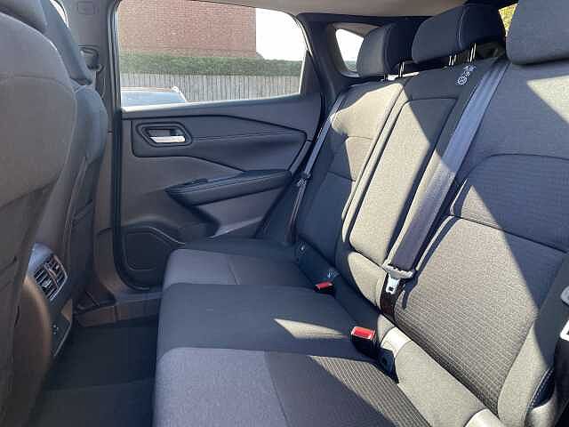 Nissan Qashqai 1.3 DiG-T MH 158 Premiere Edition 5dr Xtronic