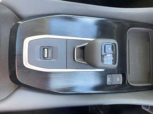 Nissan Qashqai 1.3 DiG-T MH 158 Premiere Edition 5dr Xtronic