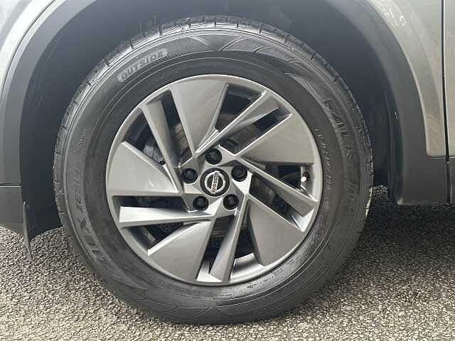 Nissan Qashqai 1.3 DiG-T MH Acenta Premium 5dr