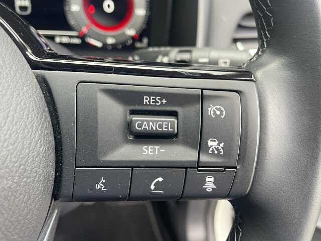 Nissan Qashqai 1.3 DiG-T MH N-Connecta 5dr