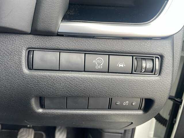 Nissan Qashqai 1.3 DiG-T MH N-Connecta 5dr