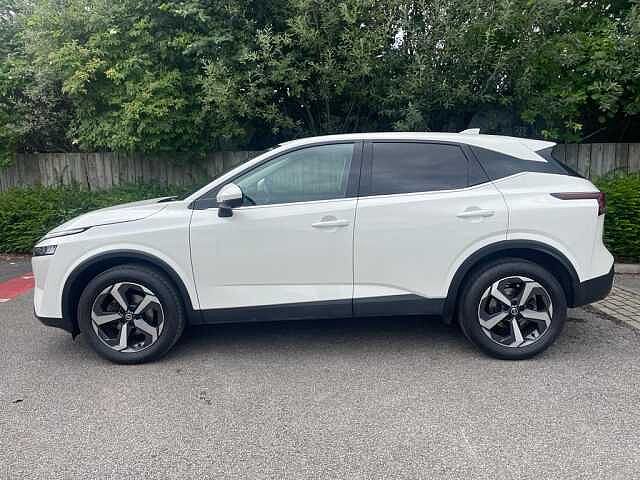 Nissan Qashqai 1.3 DiG-T MH N-Connecta 5dr