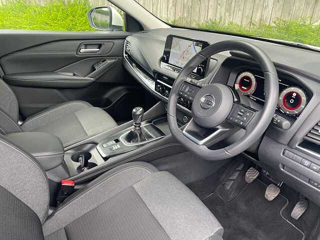 Nissan Qashqai 1.3 DiG-T MH N-Connecta 5dr