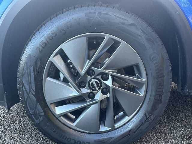 Nissan Qashqai 1.3 DiG-T MH Acenta Premium 5dr