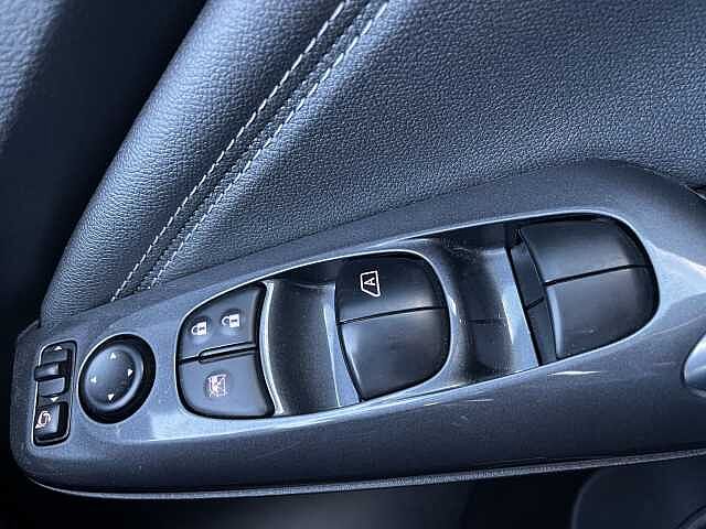 Nissan Juke 1.0 DiG-T 114 N-Connecta 5dr