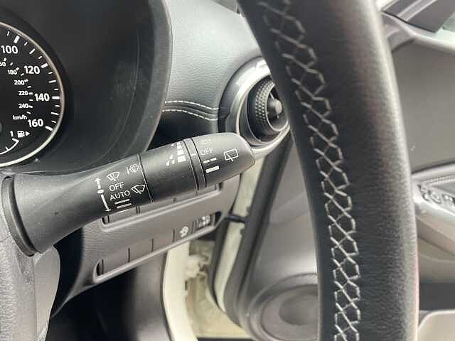 Nissan Juke 1.0 DiG-T 114 N-Connecta 5dr