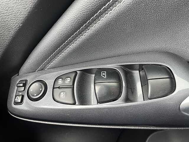 Nissan Juke 1.0 DiG-T 114 N-Connecta 5dr